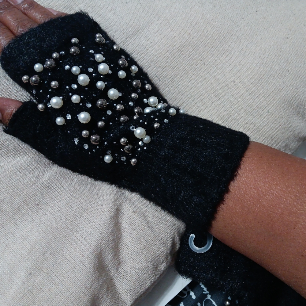 New Beaded Fingerless Gloves
